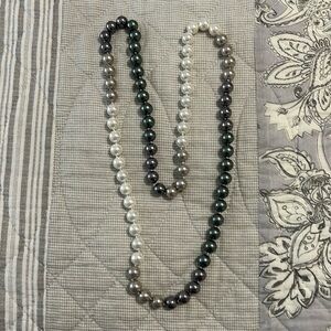 Necklace pearls